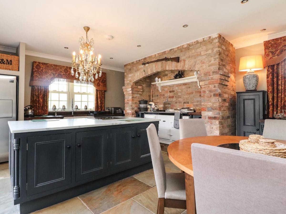 Вилла Moor End Manor Poulton-le-Fylde Экстерьер фото