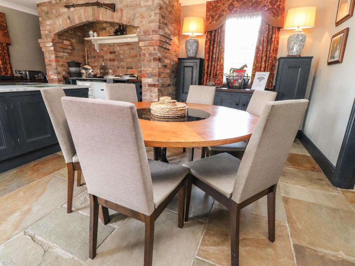 Вилла Moor End Manor Poulton-le-Fylde Экстерьер фото