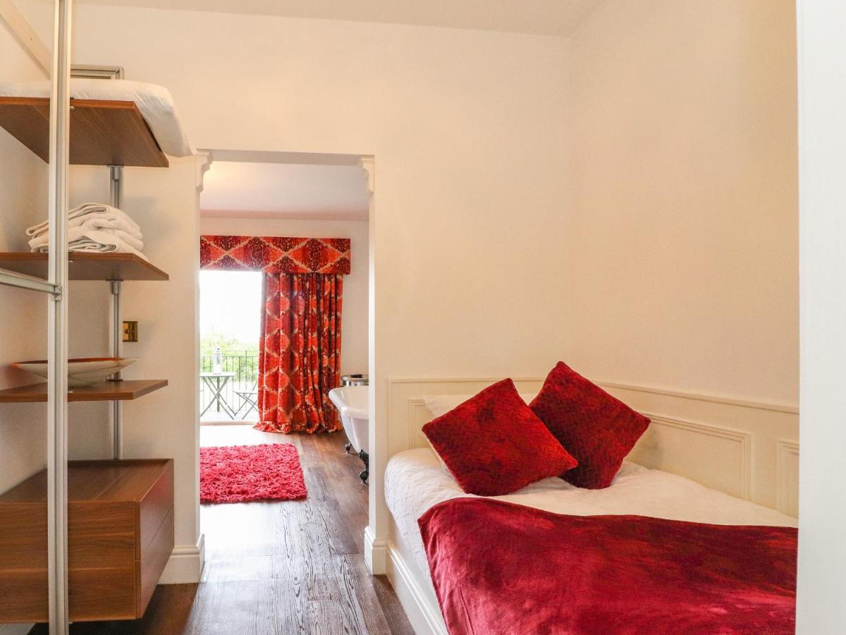 Вилла Moor End Manor Poulton-le-Fylde Экстерьер фото